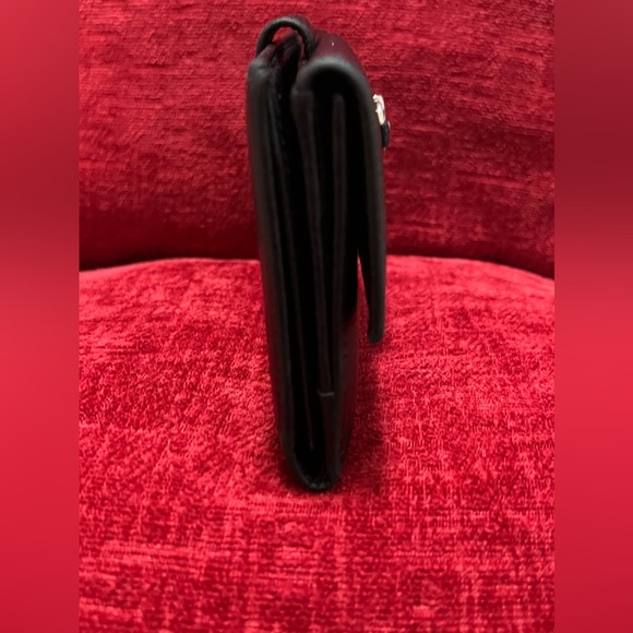 GUCCI AUTHENTIC BLACK LONG PEBBLED LEATHER BIFOLD W/ SILVER PLATE HARDWARE. EUC - Picture 12 of 13